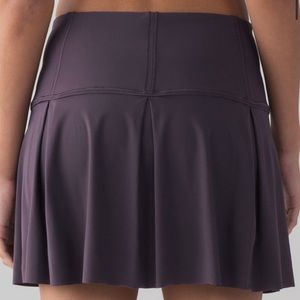 🍋LULULEMON TALL LOST IN PACE SKIRT-BLACK CURRANT-10🍋
